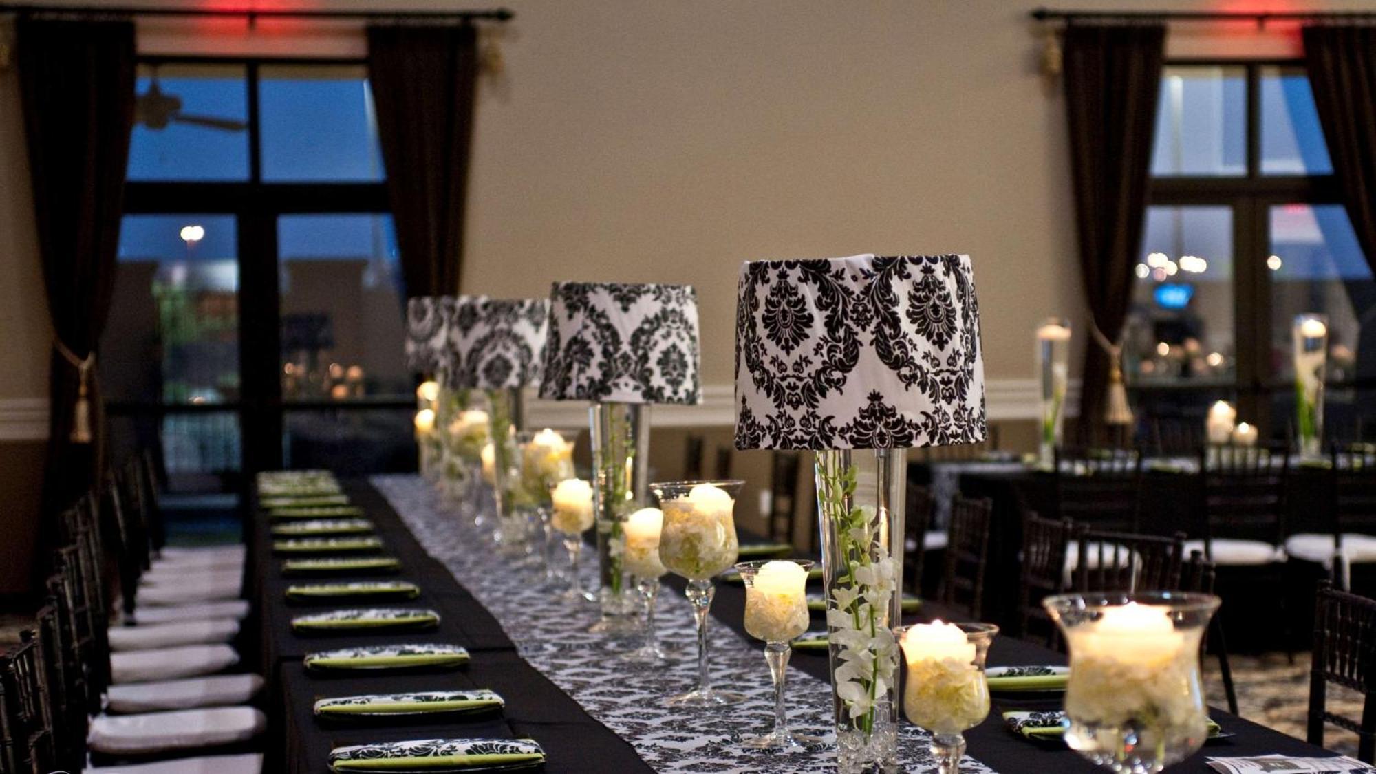 Doubletree By Hilton Phoenix-Gilbert Restaurant photo