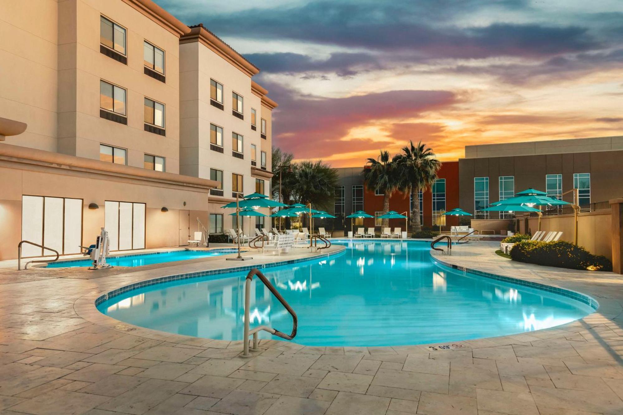Doubletree By Hilton Phoenix-Gilbert Extérieur photo