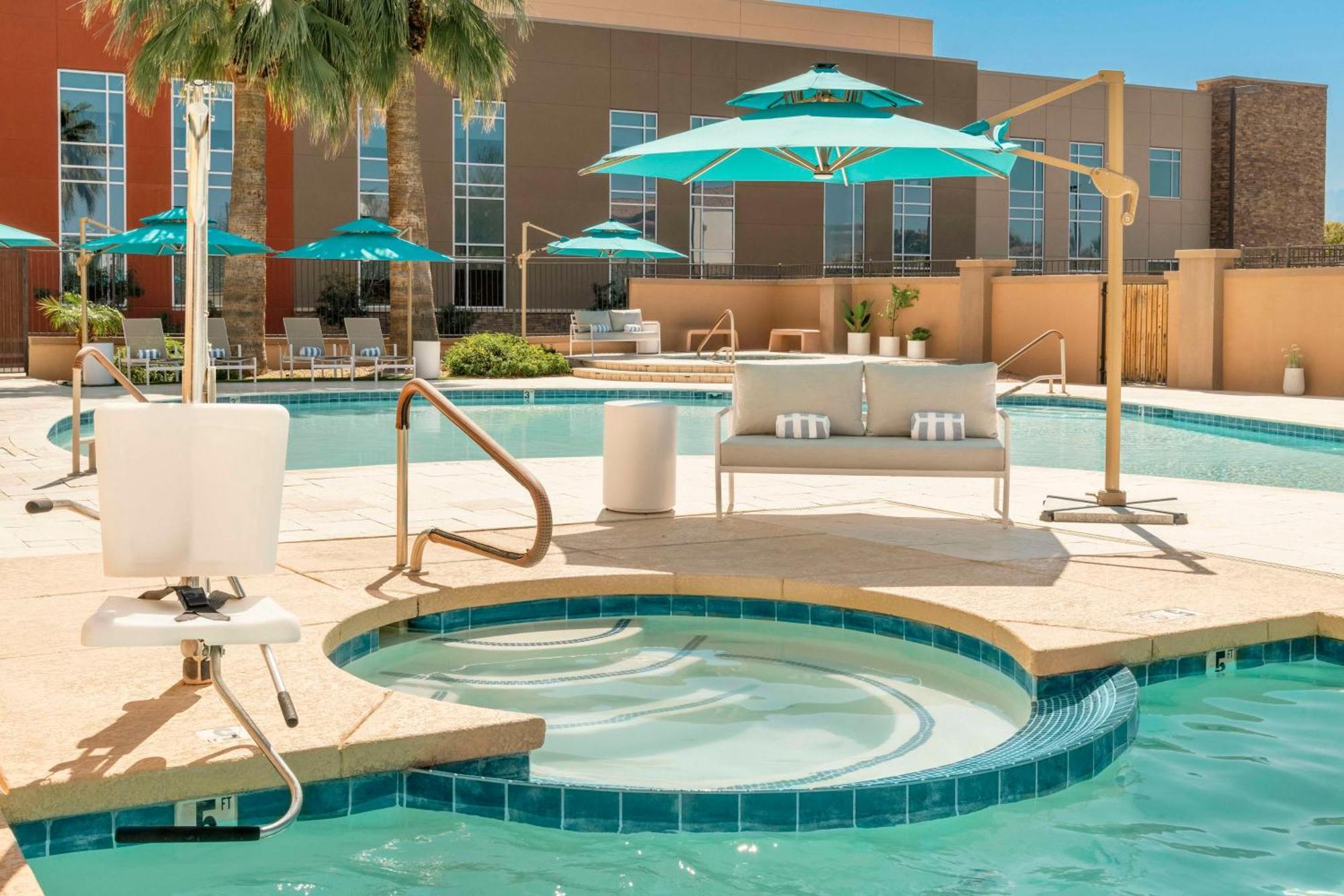 Doubletree By Hilton Phoenix-Gilbert Extérieur photo